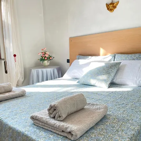 Leone Apartment